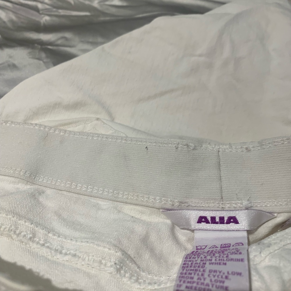 Alia capris - Picture 4 of 7